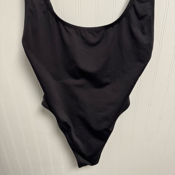 Skims NWT Recycled Swim Scoop Neck Onepiece Onyx Medium - Picture 3 of 8